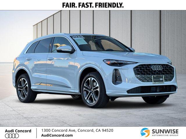 2025 Audi Q5 quattro Premium 40 TFSI