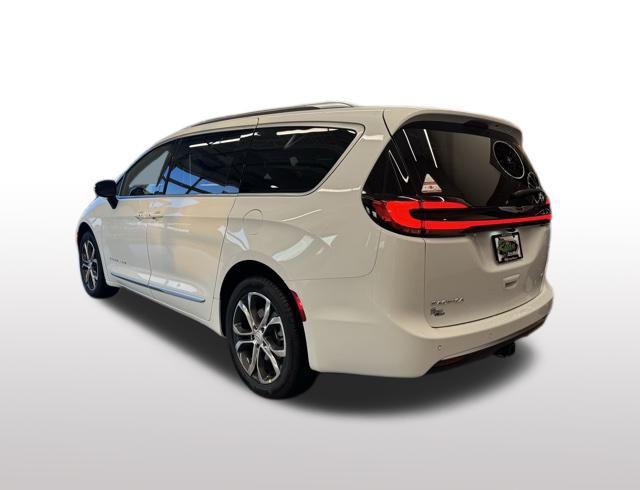 2026 Chrysler Pacifica Pinnacle AWD