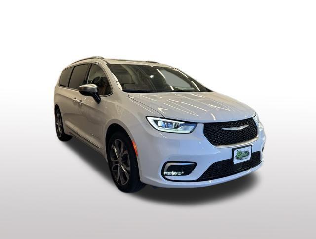 2026 Chrysler Pacifica Pinnacle AWD