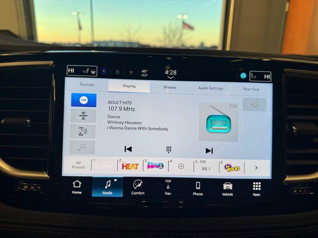 2026 Chrysler Pacifica Pinnacle AWD