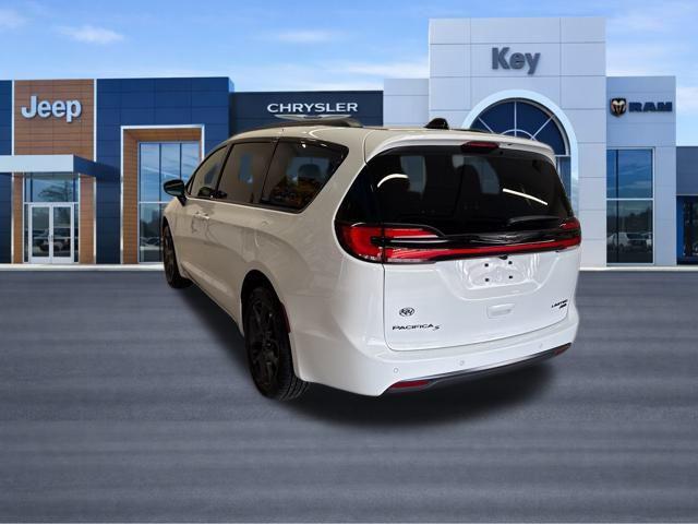 2026 Chrysler Pacifica Limited AWD