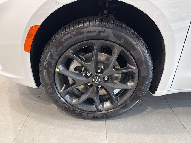 2026 Chrysler Pacifica Limited AWD