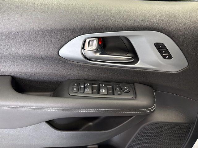 2026 Chrysler Pacifica Limited AWD