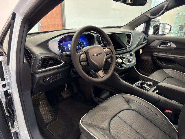 2026 Chrysler Pacifica Limited AWD