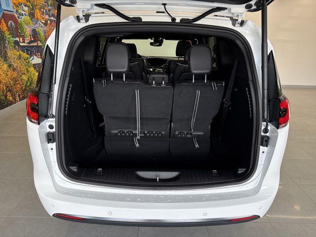 2026 Chrysler Pacifica Limited AWD
