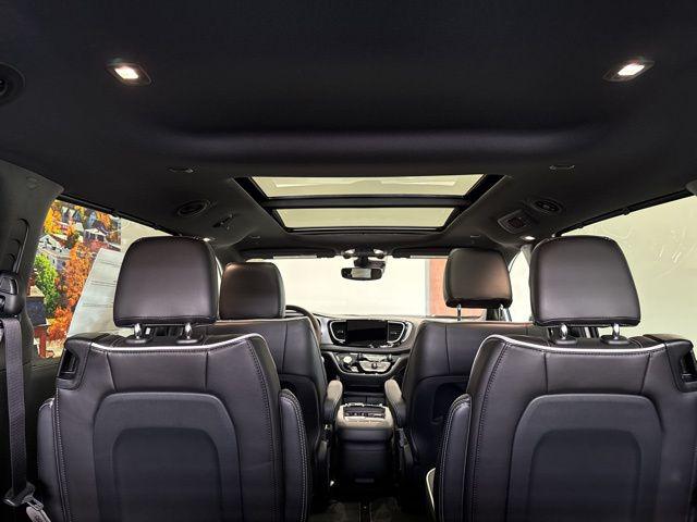 2026 Chrysler Pacifica Limited AWD