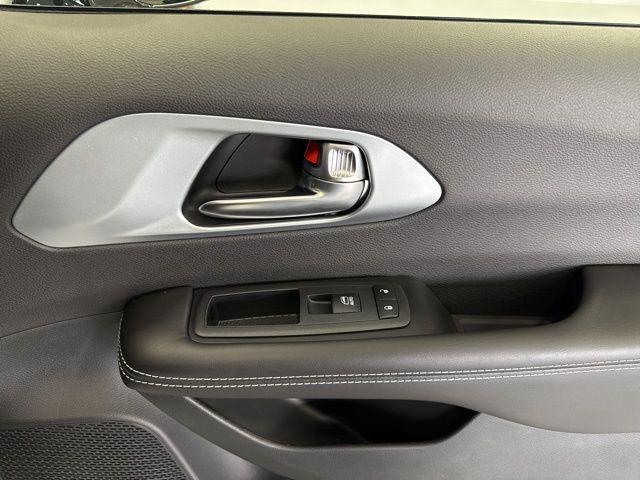 2026 Chrysler Pacifica Limited AWD
