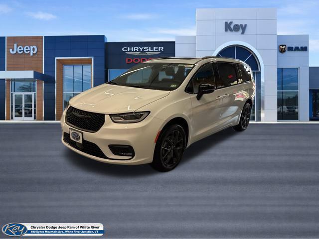 2026 Chrysler Pacifica Limited AWD for sale in White River Junction, VT
