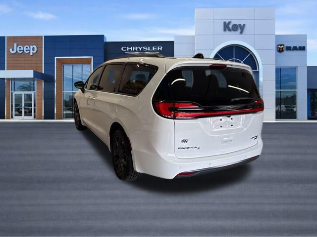 2026 Chrysler Pacifica Limited AWD