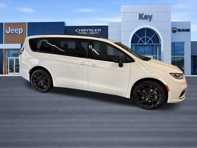 2026 Chrysler Pacifica Limited AWD