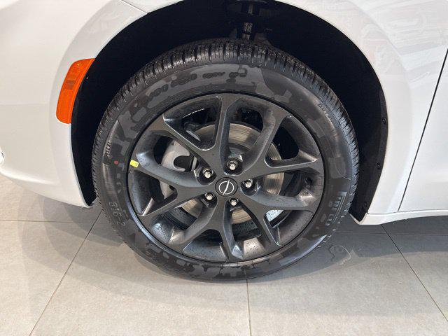 2026 Chrysler Pacifica Limited AWD