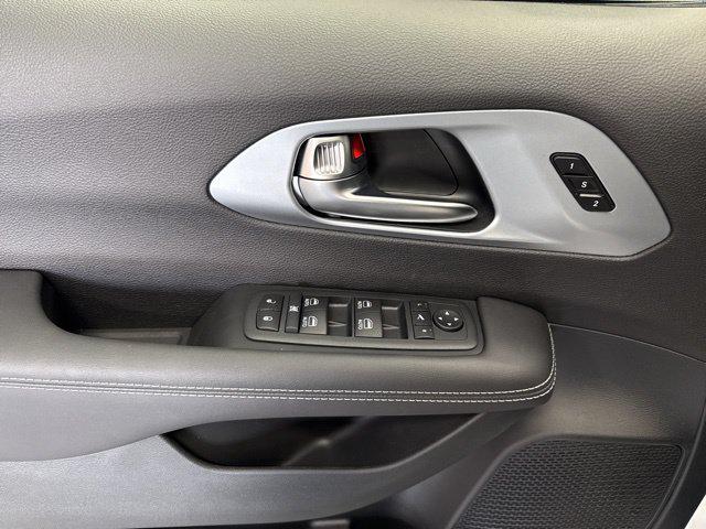 2026 Chrysler Pacifica Limited AWD