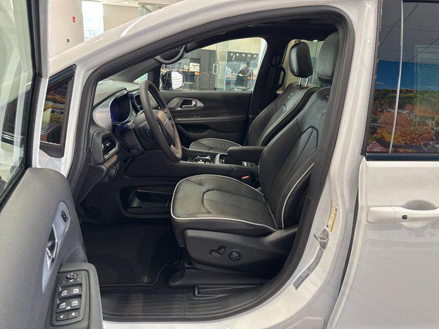 2026 Chrysler Pacifica Limited AWD