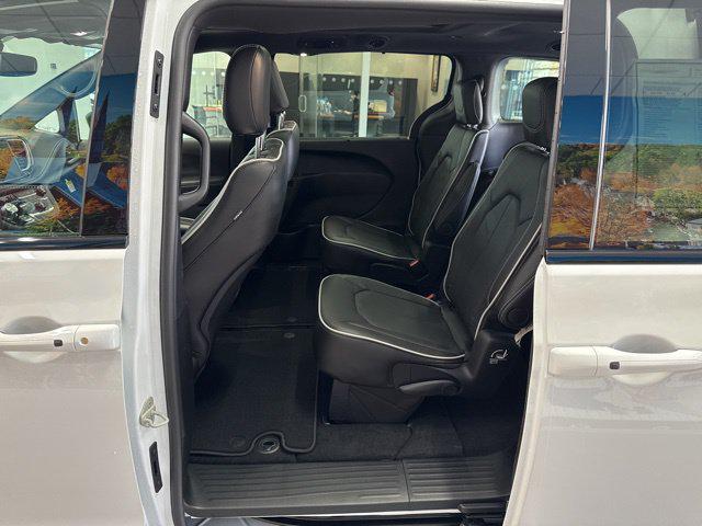 2026 Chrysler Pacifica Limited AWD