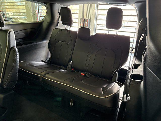 2026 Chrysler Pacifica Limited AWD