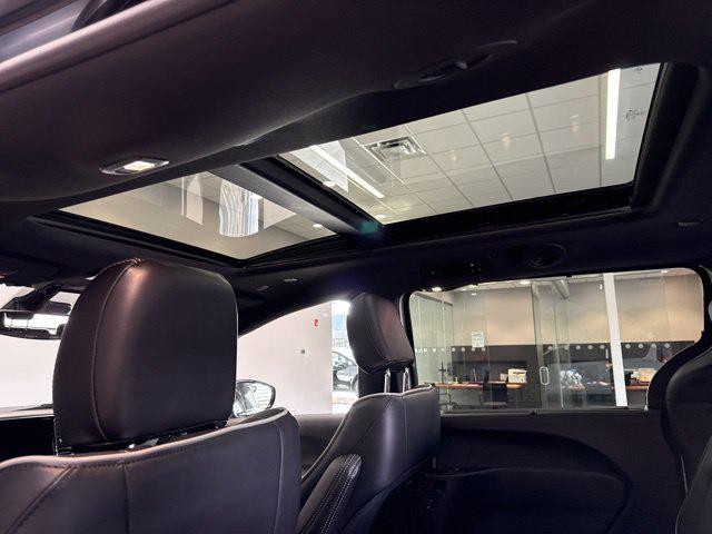 2026 Chrysler Pacifica Limited AWD