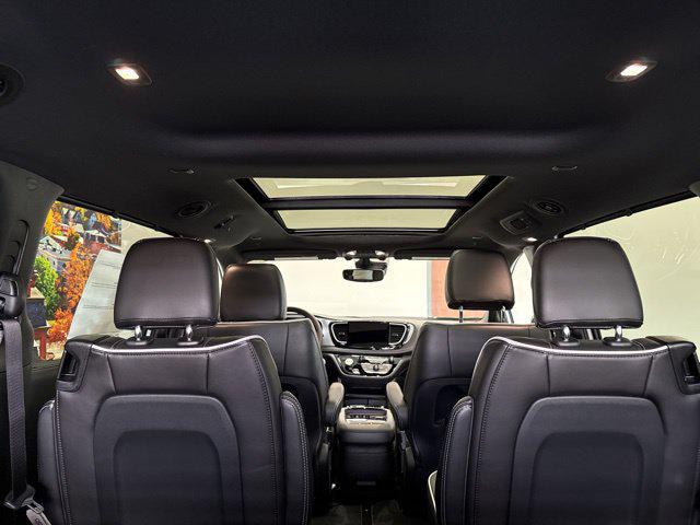 2026 Chrysler Pacifica Limited AWD