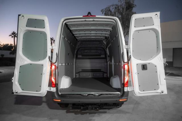 2026 Mercedes-Benz Sprinter Crew Van Standard Roof 4-Cyl Diesel HO