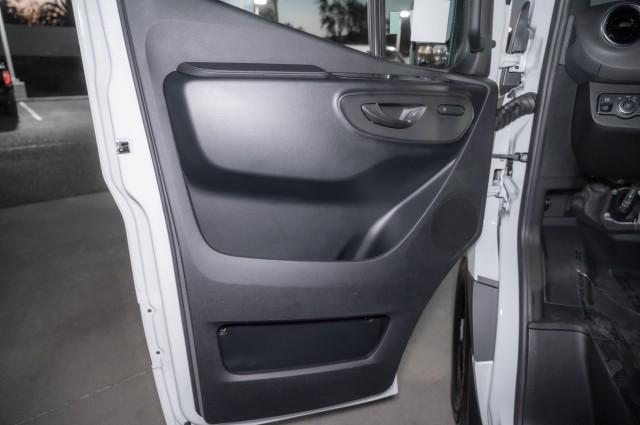 2026 Mercedes-Benz Sprinter Crew Van Standard Roof 4-Cyl Diesel HO