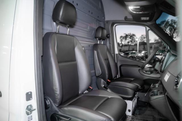 2026 Mercedes-Benz Sprinter Crew Van Standard Roof 4-Cyl Diesel HO