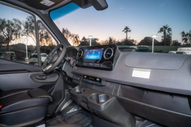 2026 Mercedes-Benz Sprinter Crew Van Standard Roof 4-Cyl Diesel HO