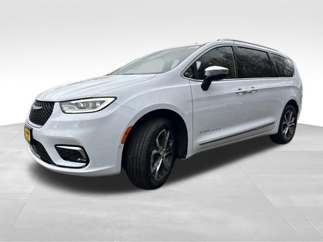 2026 Chrysler Pacifica Pinnacle AWD