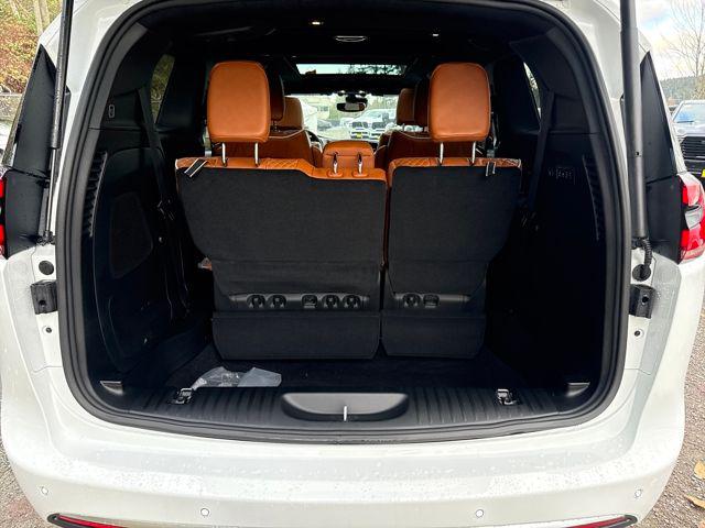 2026 Chrysler Pacifica Pinnacle AWD
