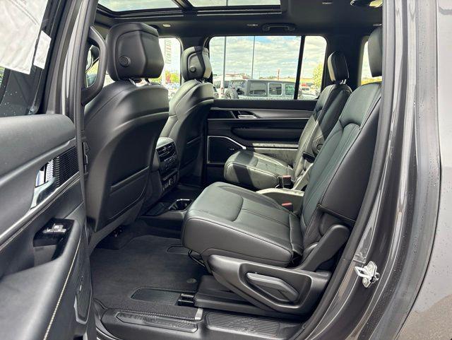 2026 Jeep Grand Wagoneer 4x4