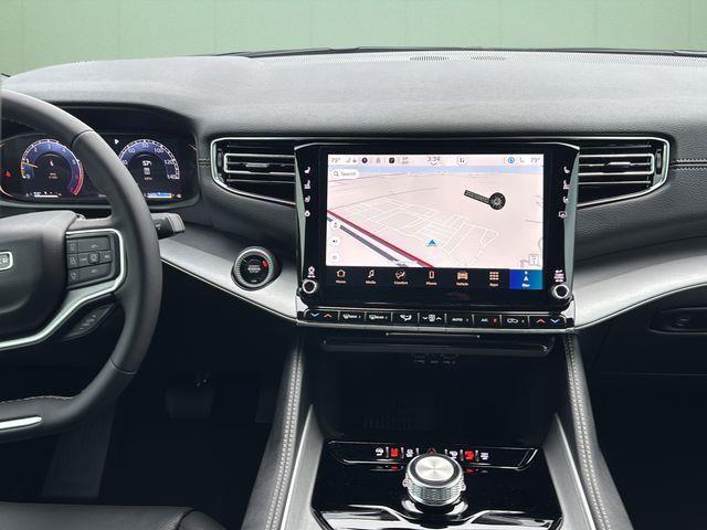 2026 Jeep Grand Wagoneer 4x2