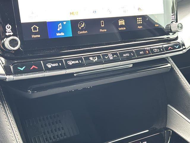 2026 Jeep Grand Wagoneer 4x2