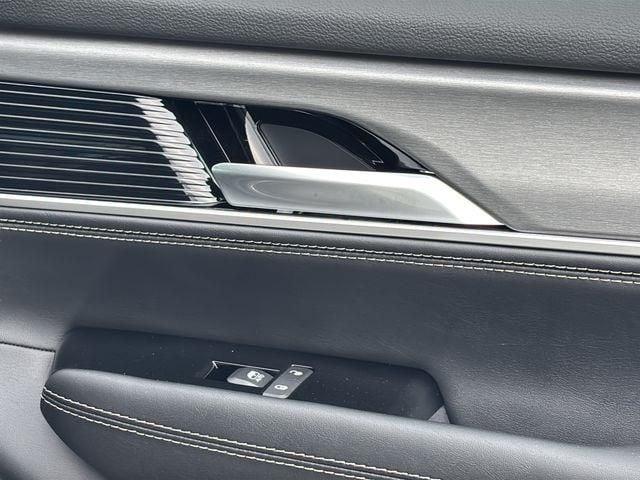 2026 Jeep Grand Wagoneer 4x2