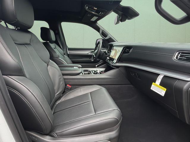 2026 Jeep Grand Wagoneer 4x2