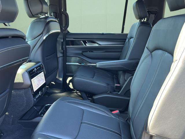 2026 Jeep Grand Wagoneer Summit Obsidian 4x4
