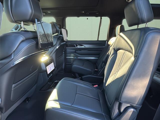 2026 Jeep Grand Wagoneer Summit Obsidian 4x4