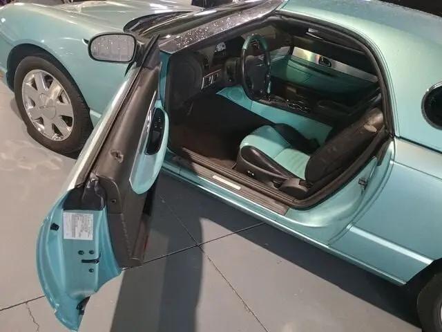 2002 Ford Thunderbird Deluxe