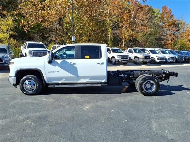 2025 Chevrolet Silverado 3500HD Chassis LT 2025 Chevrolet Silverado 3500HD Chassis LT