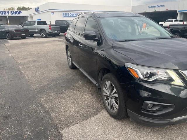 2018 Nissan Pathfinder SL 2018 Nissan Pathfinder SL