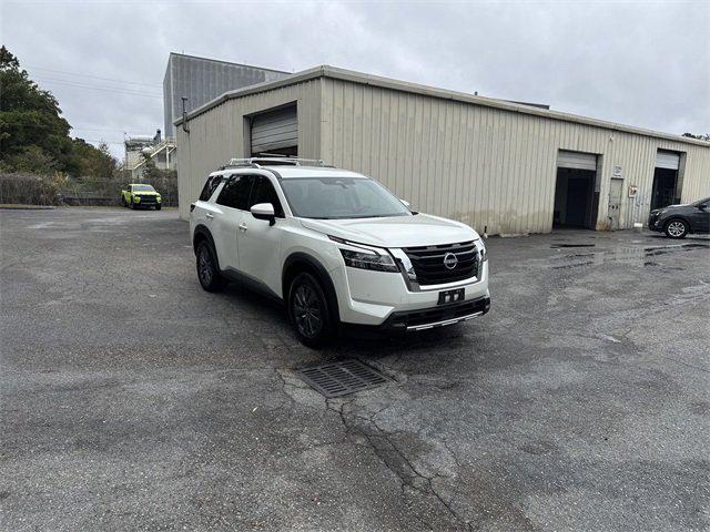 2023 Nissan Pathfinder SL 4WD 2023 Nissan Pathfinder SL 4WD