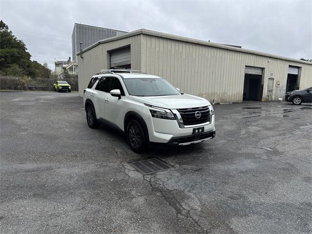 2023 Nissan Pathfinder SL 4WD 2023 Nissan Pathfinder SL 4WD