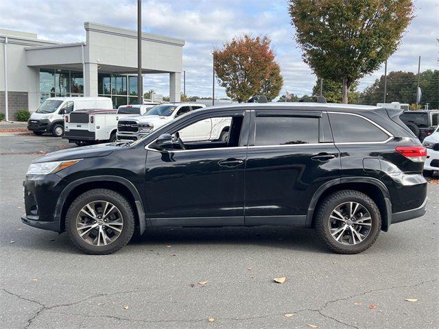 2019 Toyota Highlander LE 2019 Toyota Highlander LE