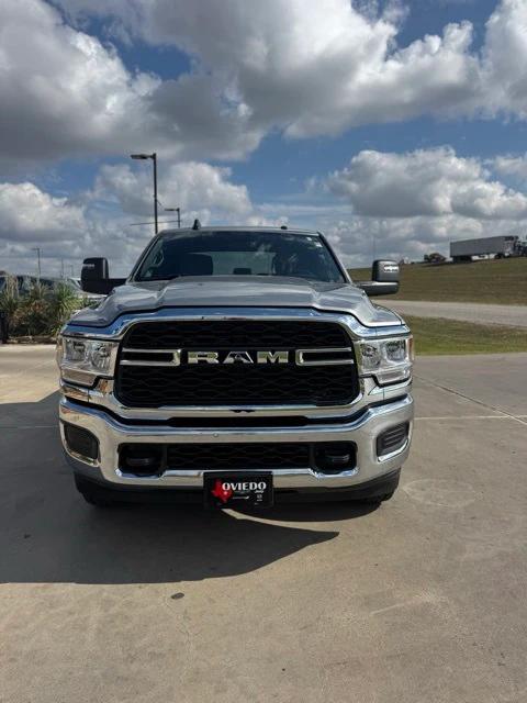 2024 RAM 3500 Tradesman Crew Cab 4x4 64 Box 2024 RAM 3500 Tradesman Crew Cab 4x4 64 Box