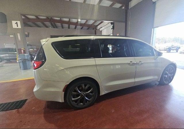2020 Chrysler Pacifica 35th Anniversary Limited 2020 Chrysler Pacifica 35th Anniversary Limited