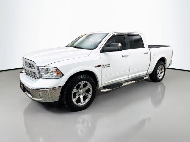 2018 RAM 1500 Laramie Crew Cab 4x4 57 Box 2018 RAM 1500 Laramie Crew Cab 4x4 57 Box