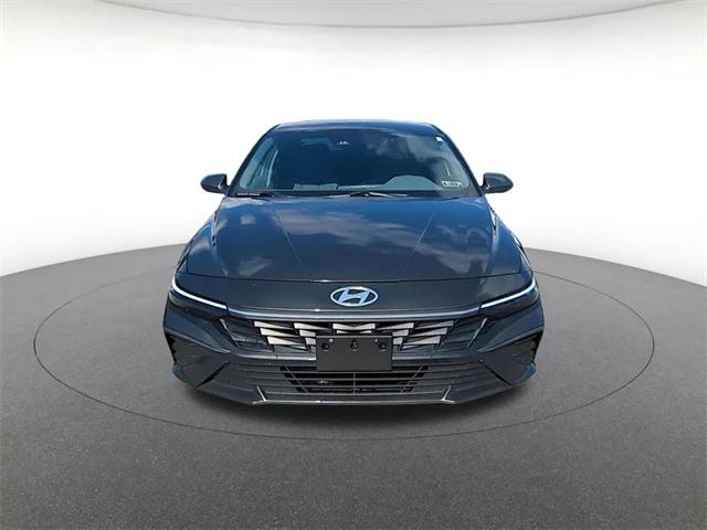 2024 Hyundai Elantra SEL 2024 Hyundai Elantra SEL