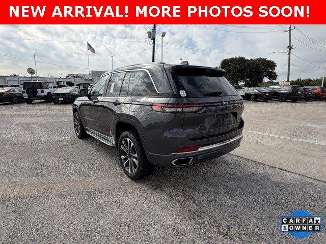 2022 Jeep Grand Cherokee Overland 4x2 2022 Jeep Grand Cherokee Overland 4x2