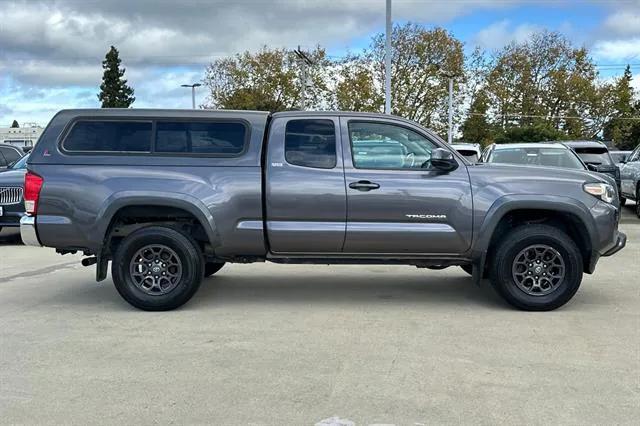 2017 Toyota Tacoma SR5 V6 2017 Toyota Tacoma SR5 V6