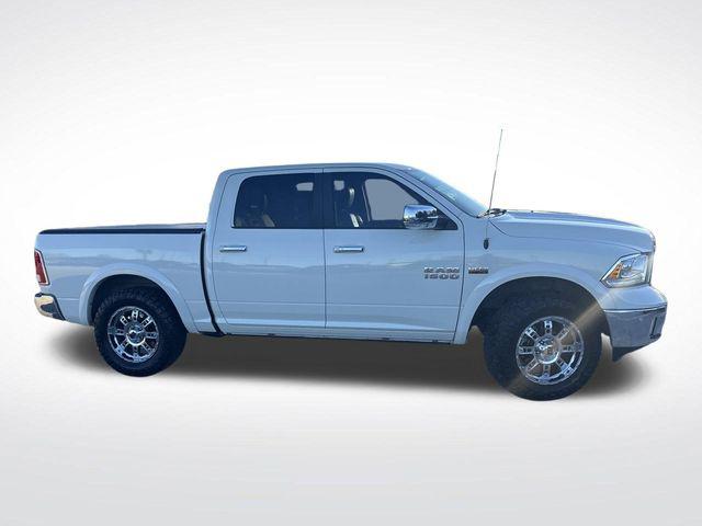 2017 RAM 1500 Laramie Crew Cab 4x4 57 Box 2017 RAM 1500 Laramie Crew Cab 4x4 57 Box