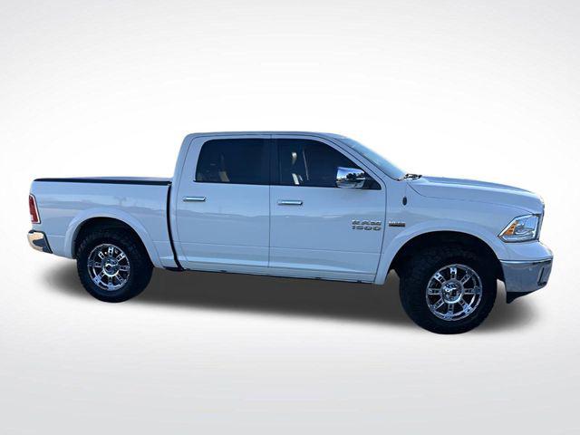 2017 RAM 1500 Laramie Crew Cab 4x4 57 Box