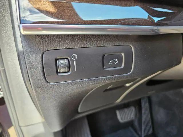 2019 Volvo XC90 T5 Momentum