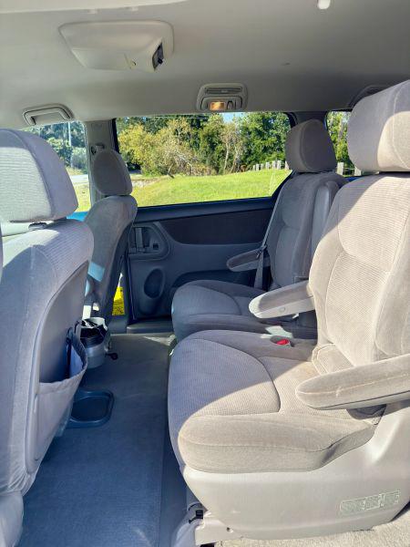 2004 Toyota Sienna LE